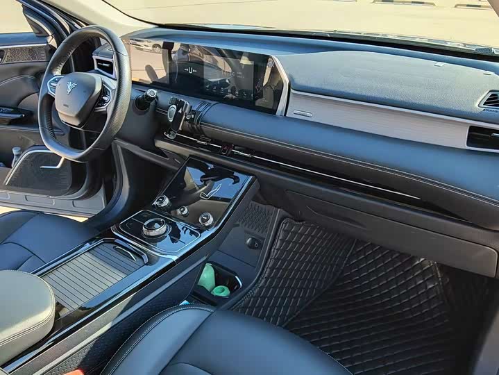 Hozon U 2023 2023款 哪吒U-Ⅱ 400 U秀版 三元锂