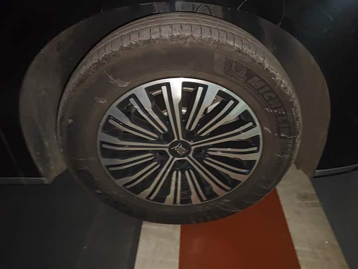 BYD Xia 2025 2025款 DM-i 1.5T 180km 超越型