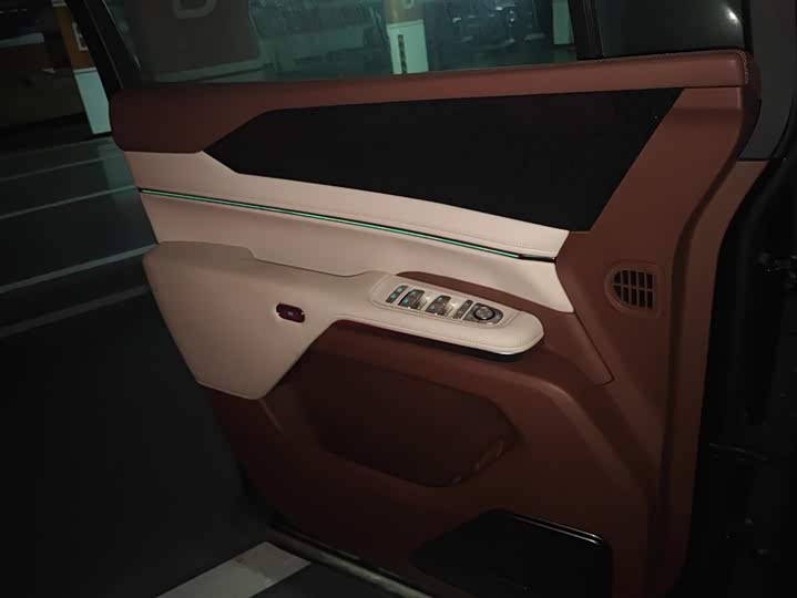 BYD Xia 2025 2025款 DM-i 1.5T 180km 超越型