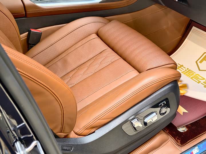 BMW X7 2023 2023款 xDrive40i 尊享型M运动套装