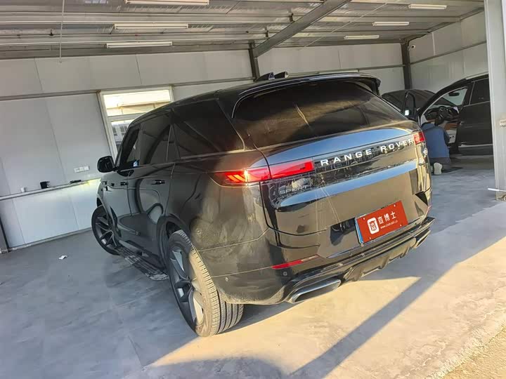 2025 Land Rover Range Rover Sport