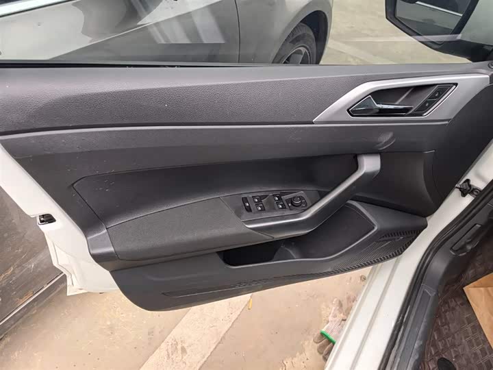 Volkswagen Polo 2023 2023款 Plus 1.5L 自动纵情乐活版