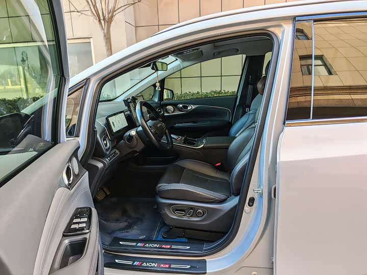 GAC Aion V 2024 2024款 Plus 80 科技版 三元锂