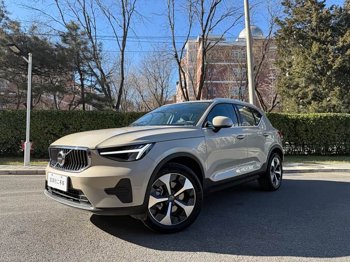 Volvo XC40 2025 2025款 B4 四驱智远豪华版