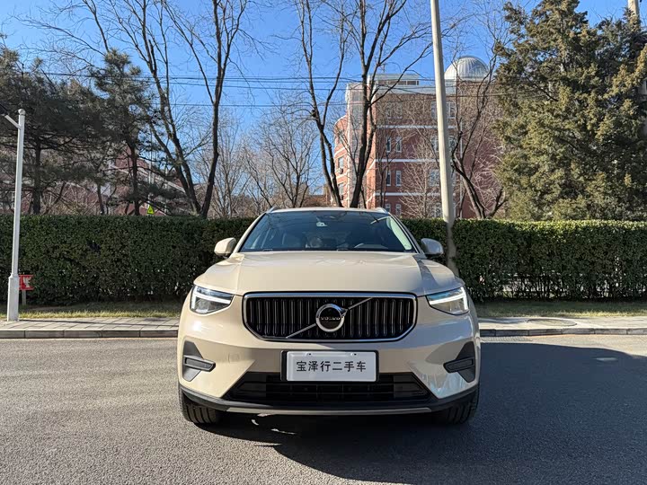 Volvo XC40 2025 2025款 B4 四驱智远豪华版