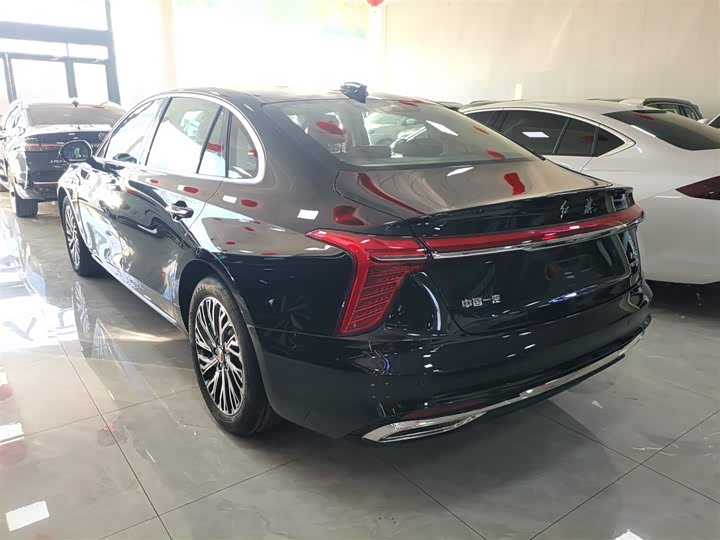 Hongqi H5 2025 2025款 2.0T 自动旗畅版