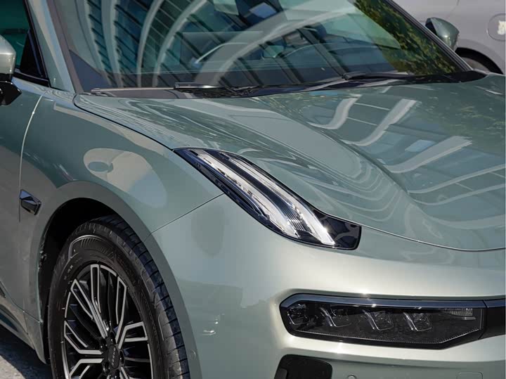 Zeekr 001 2025 2025款 WE版 100kWh 后驱