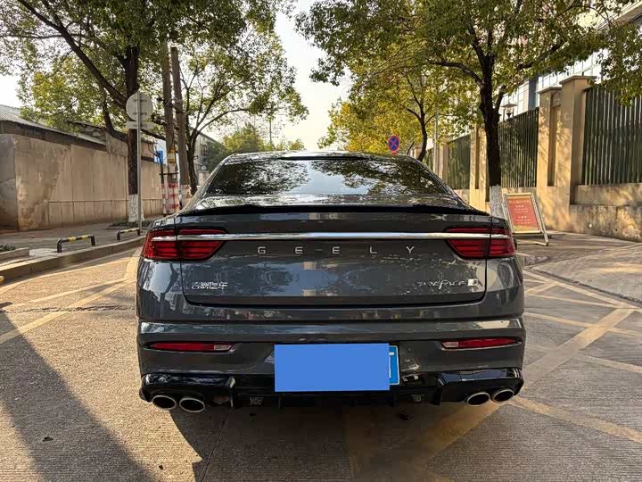 Geely Preface 2025 2025款 东方曜 1.5TD 惊鸿版