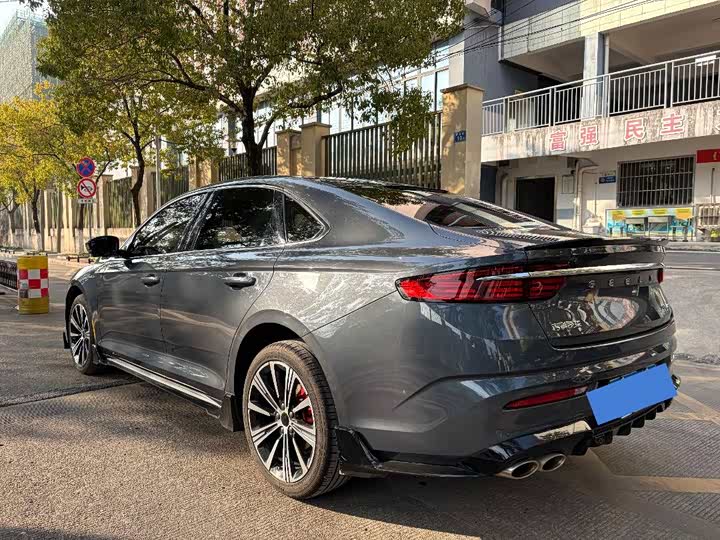 Geely Preface 2025 2025款 东方曜 1.5TD 惊鸿版