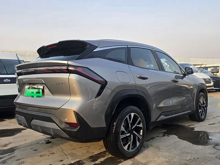 Geely Galaxy L7 2025 2025款 EM-i 115km 远航版