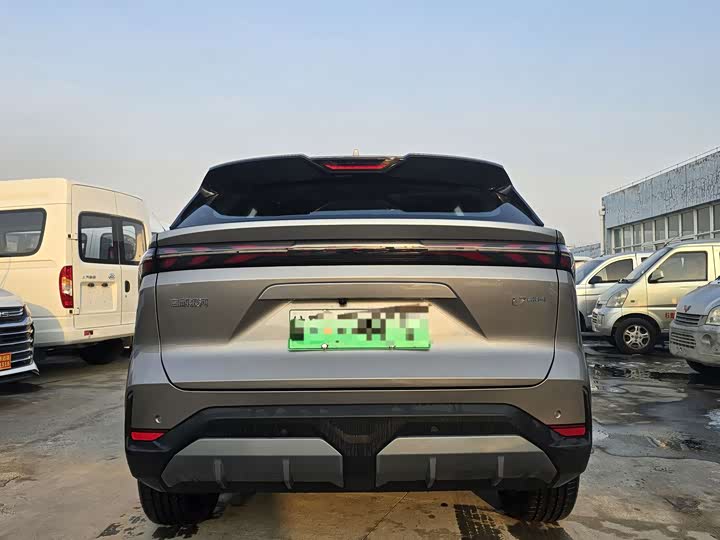 Geely Galaxy L7 2025 2025款 EM-i 115km 远航版