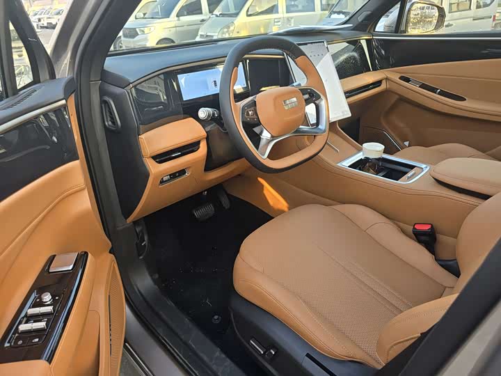 Geely Galaxy L7 2025 2025款 EM-i 115km 远航版