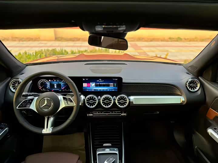 Mercedes-Benz GLB-Class 2025 2025款 GLB 220 动感型