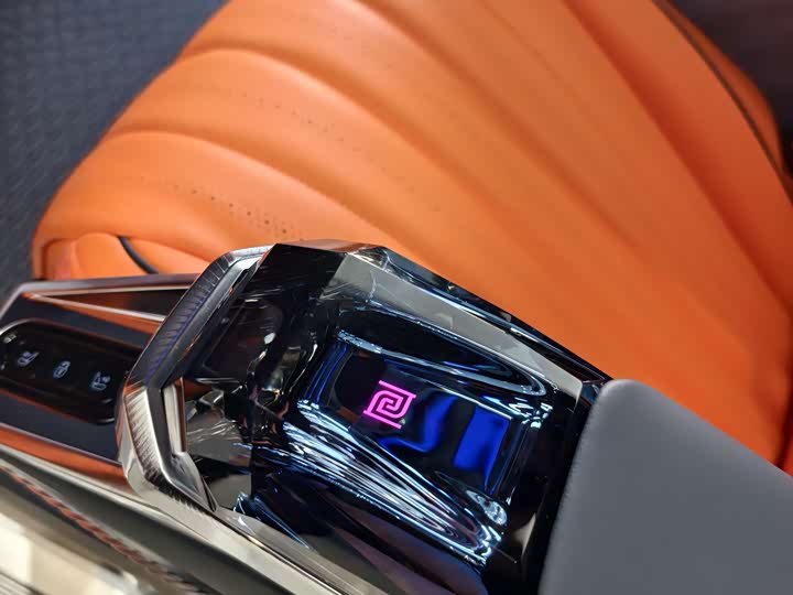 Mercedes-Benz Vito 2024 2024款 2.0T 商务版 7座