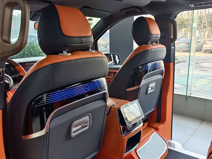 Mercedes-Benz Vito 2024 2024款 2.0T 商务版 7座