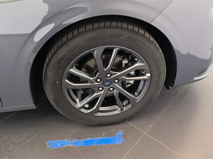 Ford Mondeo 2025 2025款 2.0T EcoBoost 豪华型