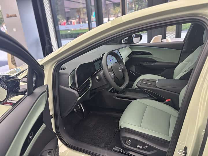 Hongqi EH7 2025 2025款 690 智选版