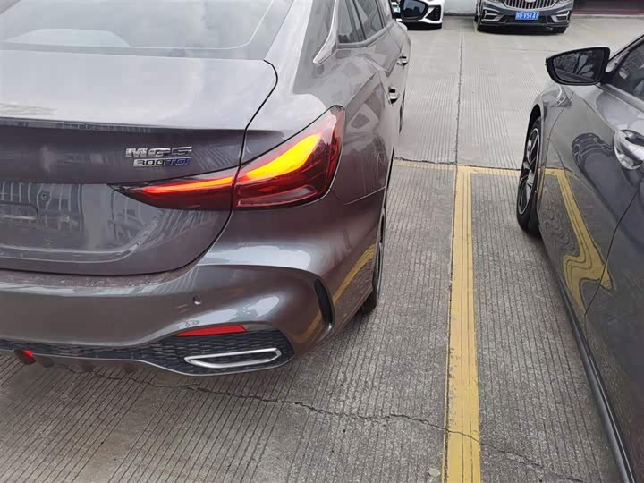 MG Motor 5 2025 2025款 300TGI 全球旗舰版