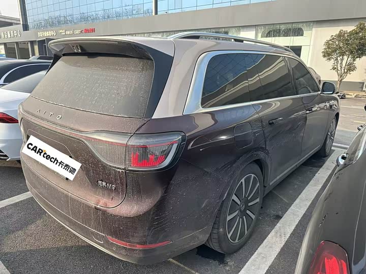 Aito M9 2025 2025款 增程 Ultra版 52kWh 6座版
