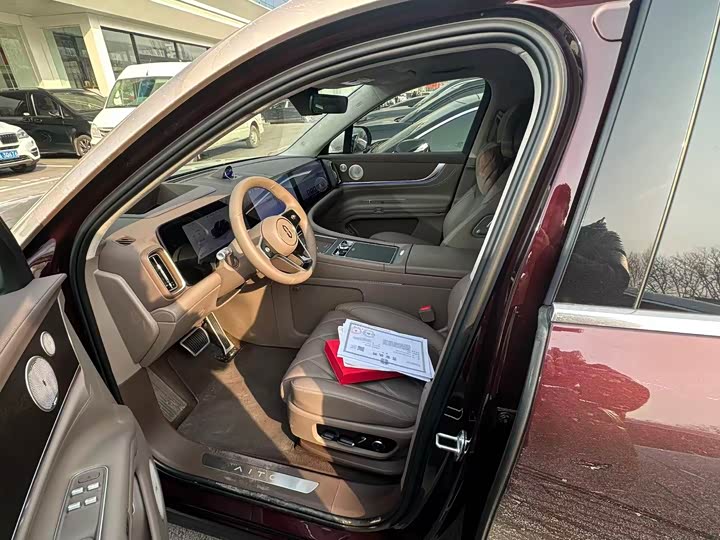 Aito M9 2025 2025款 增程 Ultra版 52kWh 6座版