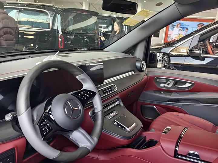 Mercedes-Benz Vito 2024 2024款 2.0T 商务版 7座