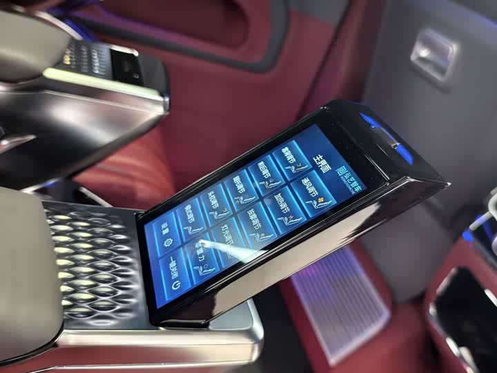 Mercedes-Benz Vito 2024 2024款 2.0T 商务版 7座