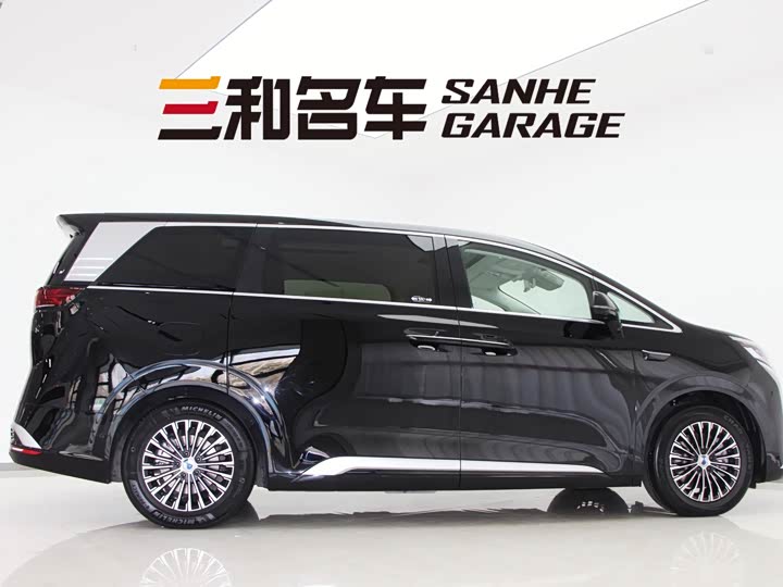 Denza D9 2025 2025款 DM-i 智驾版 1020 四驱旗舰型