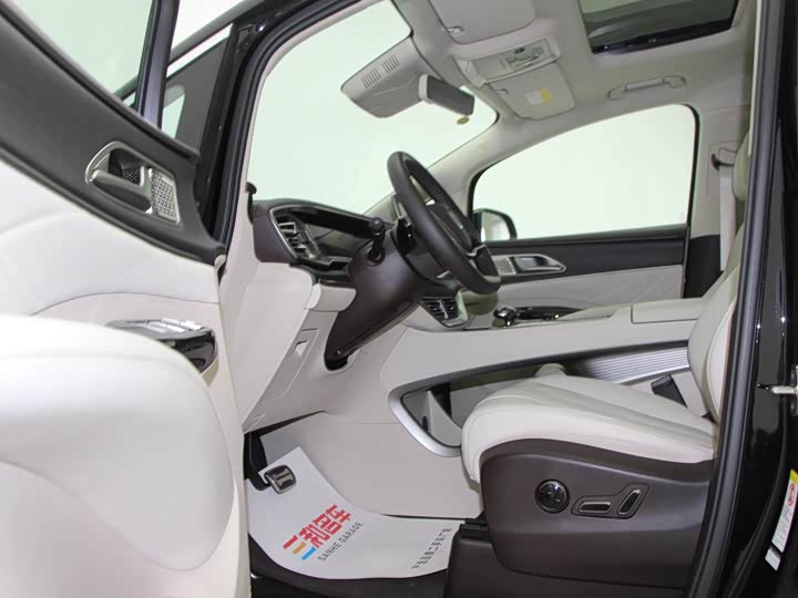 Denza D9 2025 2025款 DM-i 智驾版 1020 四驱旗舰型