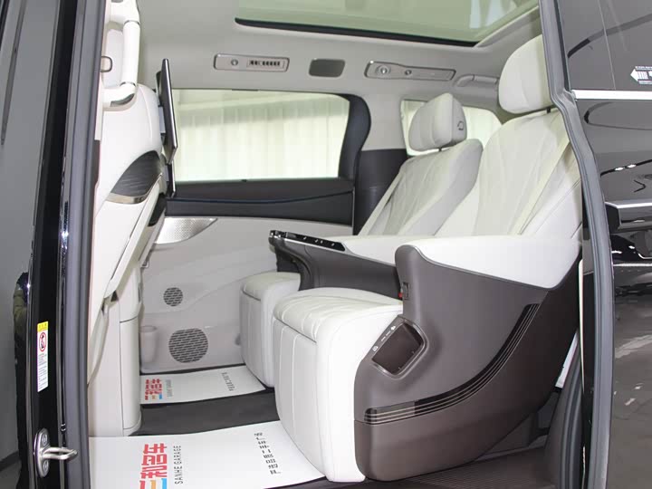 Denza D9 2025 2025款 DM-i 智驾版 1020 四驱旗舰型