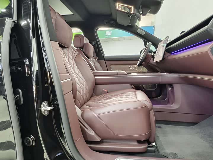 Nio ES8 2026 2026款 七座行政豪华版