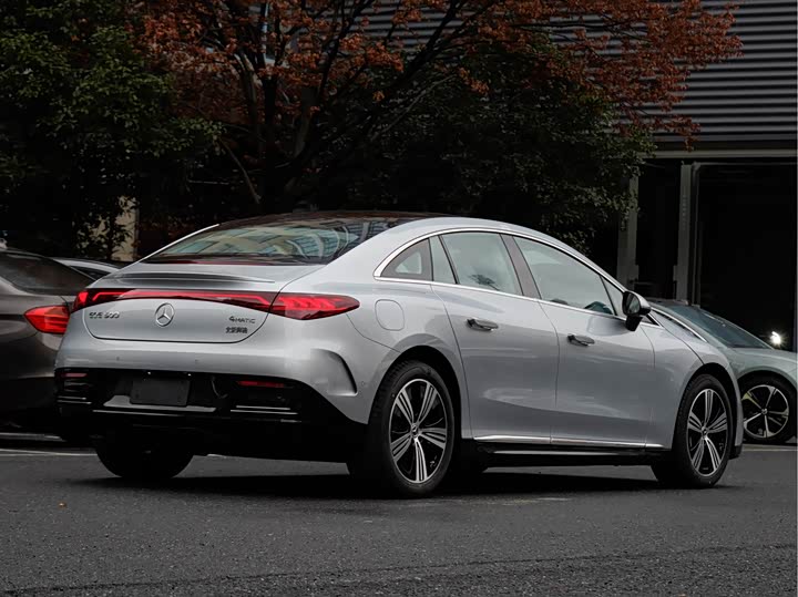 2025 Mercedes-Benz EQE