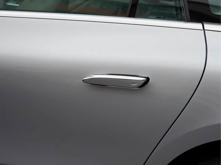 Mercedes-Benz EQE 2025 2025款 500 4MATIC 豪华版