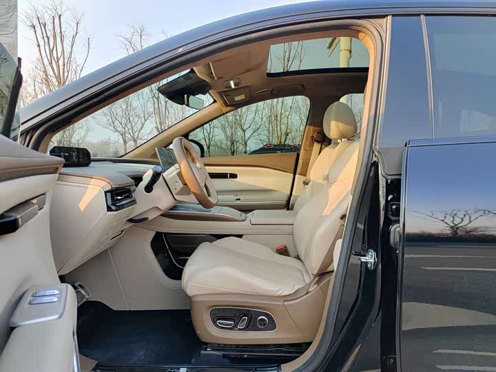 GAC Hyptec HT 2023 2023款 670 后驱特高压NDA版