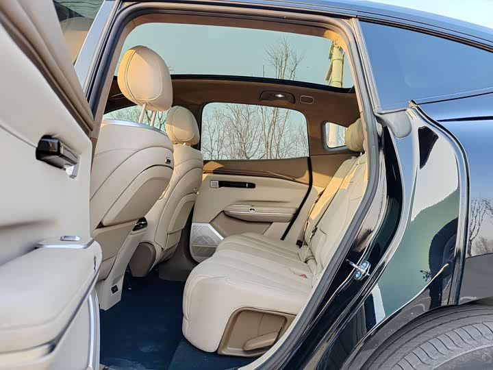 GAC Hyptec HT 2023 2023款 670 后驱特高压NDA版