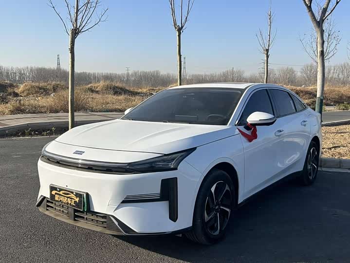 Geely Galaxy L6 2025 2025款 EM-i 140km 星舰版