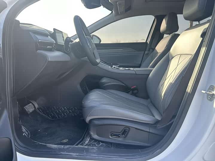 Geely Galaxy L6 2025 2025款 EM-i 140km 星舰版