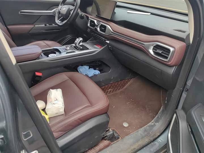 Geely Okavango 2022 2022款 1.8TD 自动尊贵型 7座