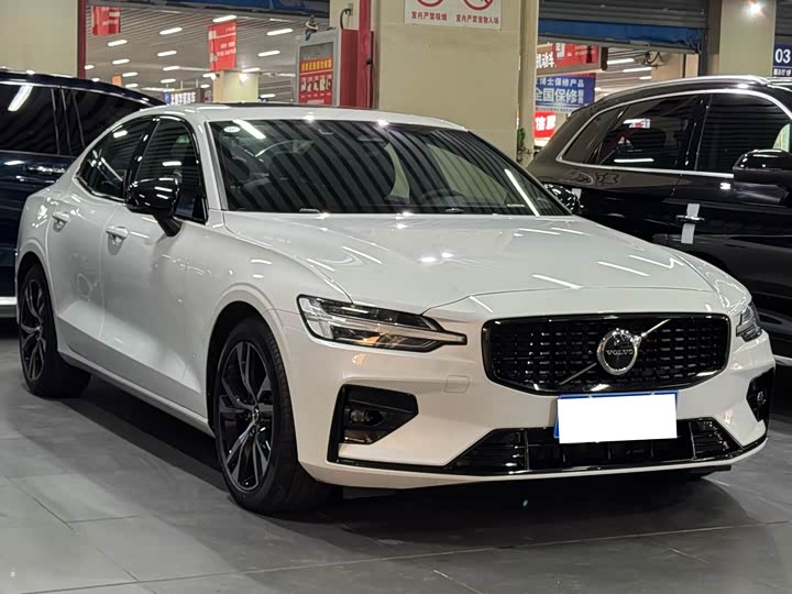 Volvo S60 2025 2025款 B5 智雅运动版