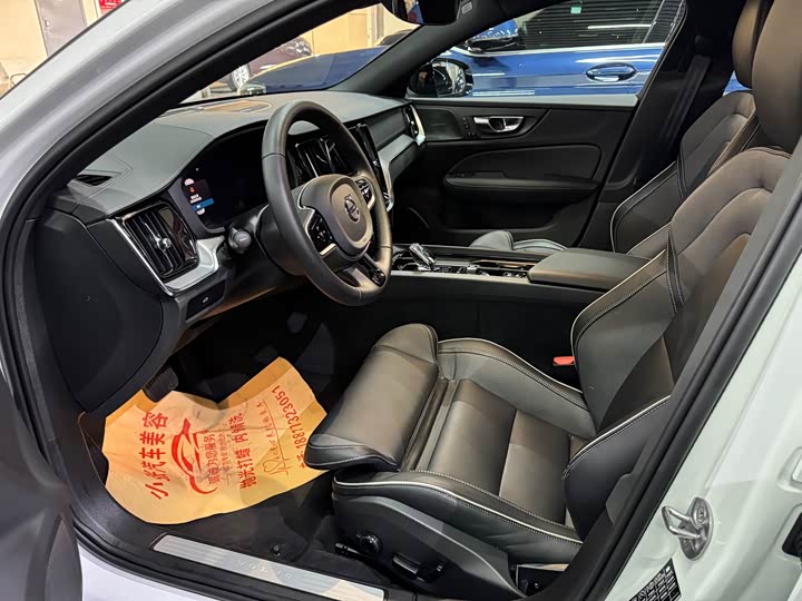 Volvo S60 2025 2025款 B5 智雅运动版