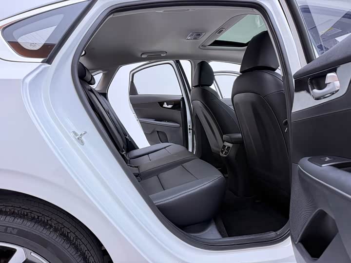 Kia K3 2021 2021款 1.5L CVT时尚版