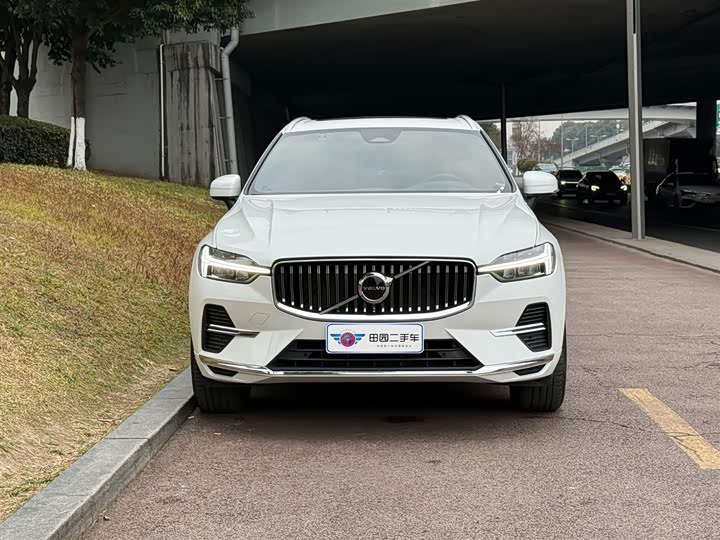 Volvo XC60 2025 2025款 B5 四驱智逸豪华版