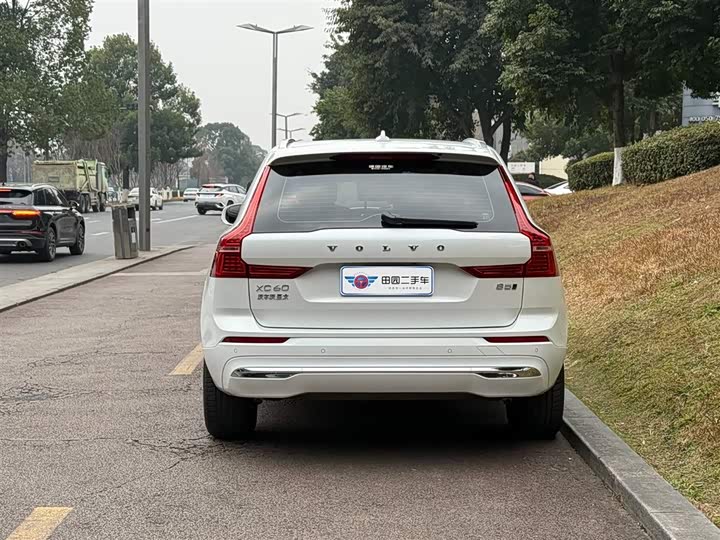 Volvo XC60 2025 2025款 B5 四驱智逸豪华版