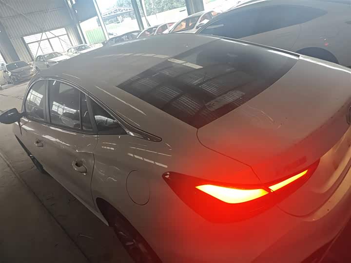 MG Motor 5 2025 2025款 180DVVT 全球抢先版