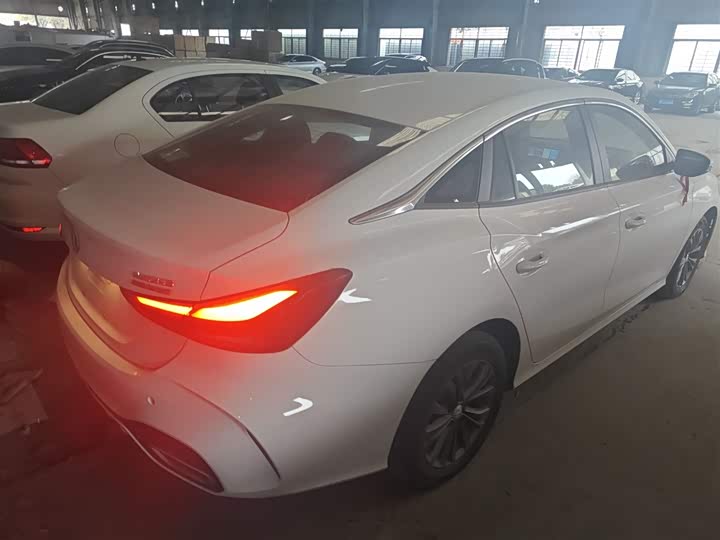 MG Motor 5 2025 2025款 180DVVT 全球抢先版