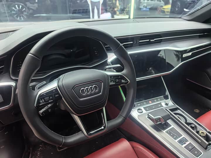 2025 Audi A7L