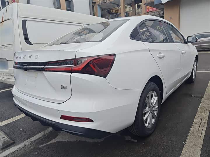 Roewe i5 2026 2026款 1.5L 手动舒享版
