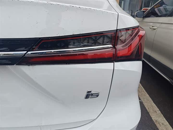 Roewe i5 2026 2026款 1.5L 手动舒享版