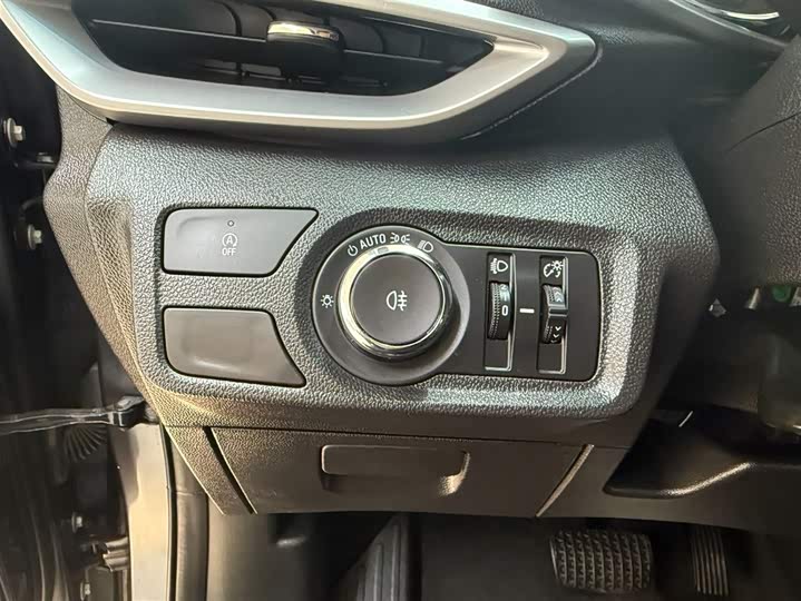 Chevrolet Orlando 2020 2020款 轻混 Redline 530T 自动纵享版（5+2款）