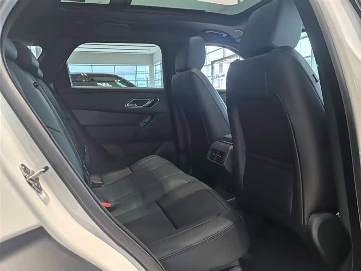 Land Rover Range Rover Velar 2026 2026款 250PS Dynamic SE