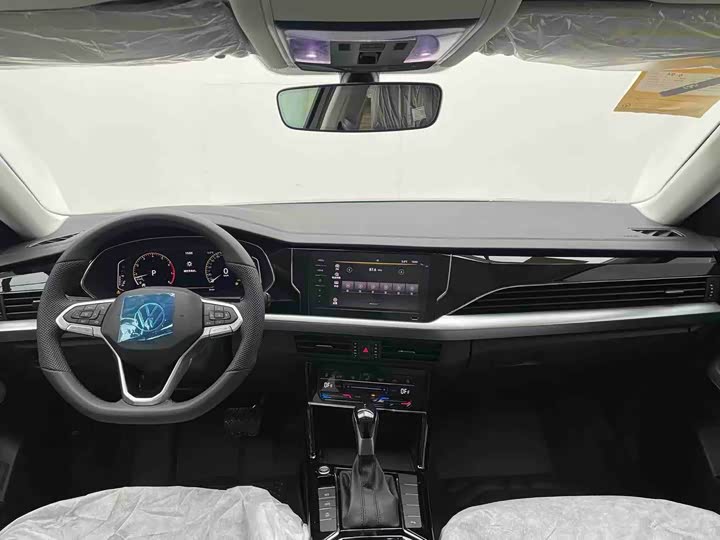 Volkswagen Passat 2026 2026款 出众款 380TSI 龙腾版